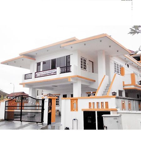 Formula One Bed And Breakfast F1 Sepang Klia Klia2 Kuala Lumpur International Airport Transit Nilai Exterior photo