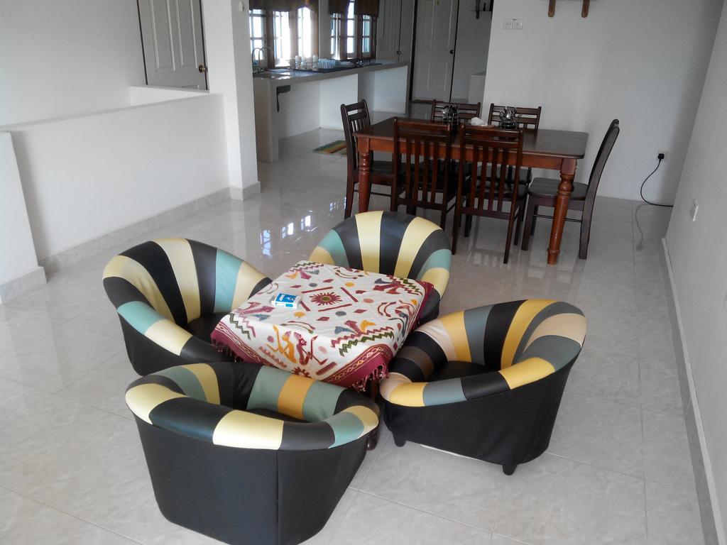 Formula One Bed And Breakfast F1 Sepang Klia Klia2 Kuala Lumpur International Airport Transit Nilai Exterior photo