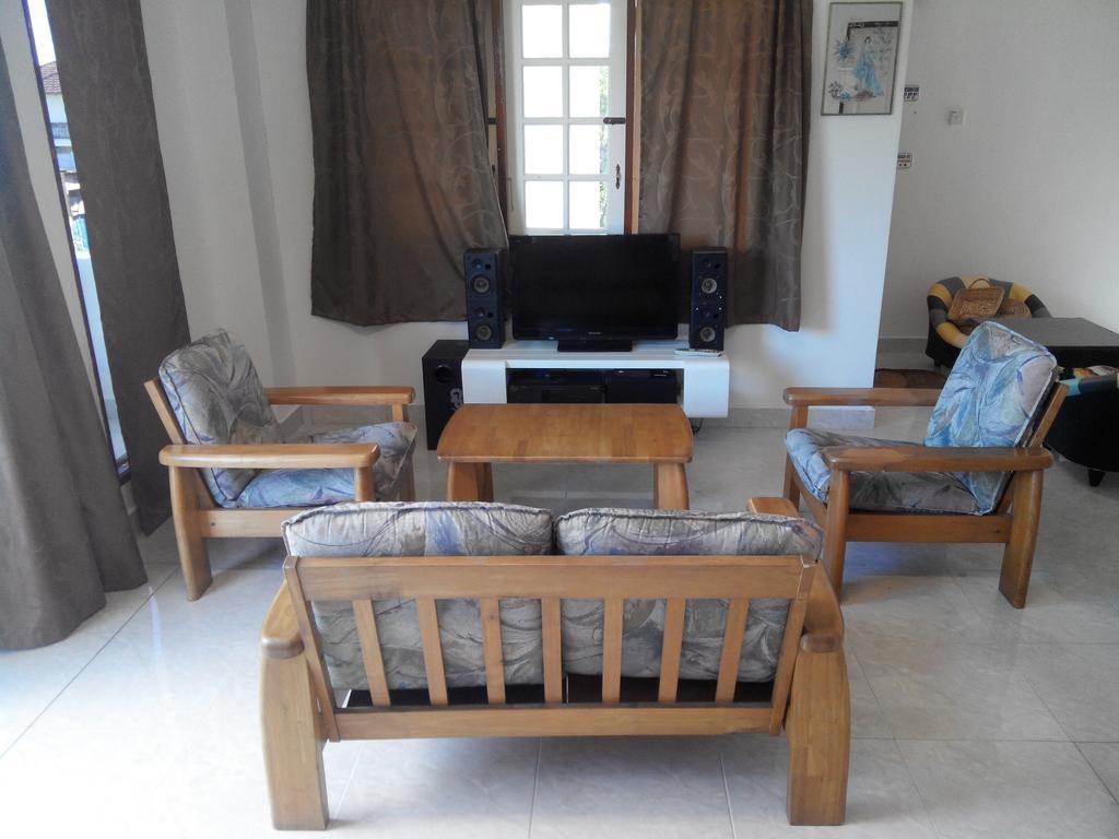 Formula One Bed And Breakfast F1 Sepang Klia Klia2 Kuala Lumpur International Airport Transit Nilai Exterior photo