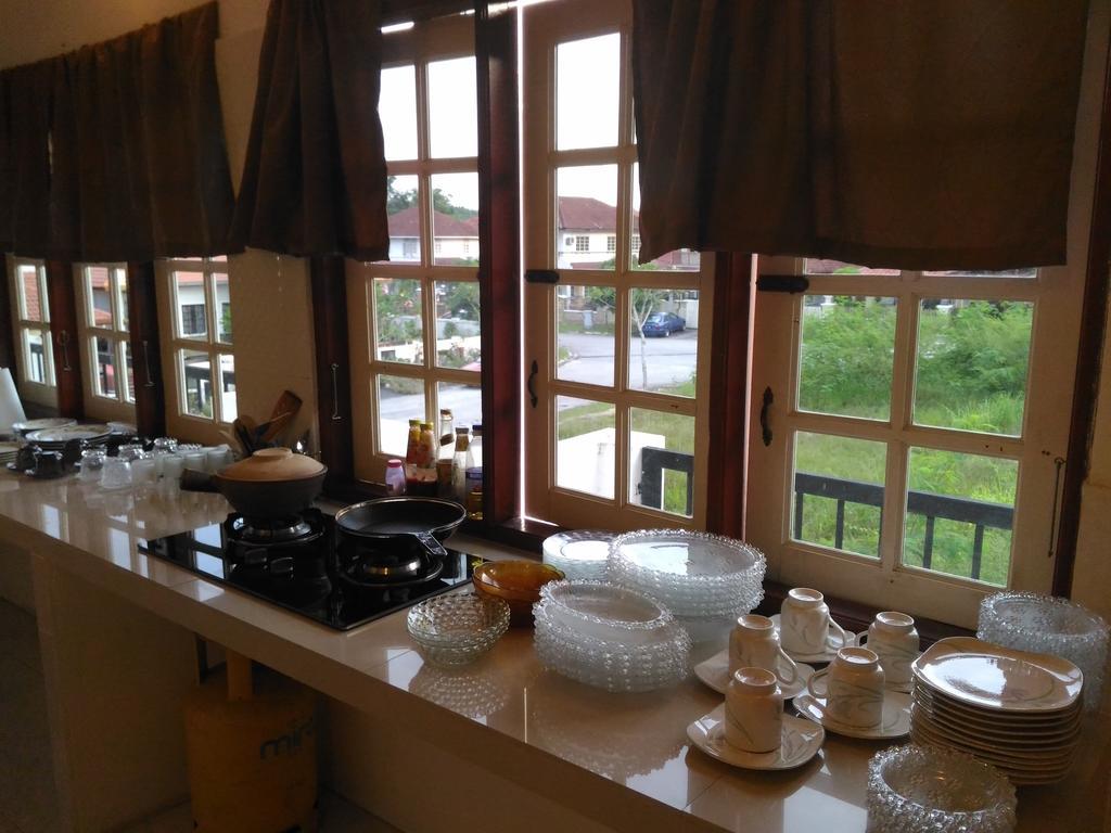 Formula One Bed And Breakfast F1 Sepang Klia Klia2 Kuala Lumpur International Airport Transit Nilai Exterior photo