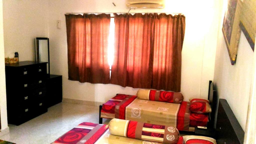 Formula One Bed And Breakfast F1 Sepang Klia Klia2 Kuala Lumpur International Airport Transit Nilai Exterior photo